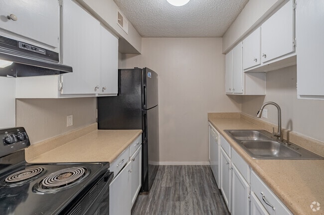 Interior Photo - Essa View