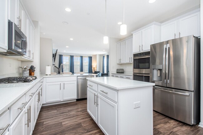 Foto del edificio - 819 Paisley Ct