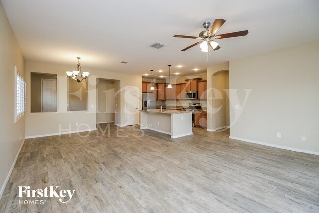 Building Photo - 376 W Flame Tree Ave