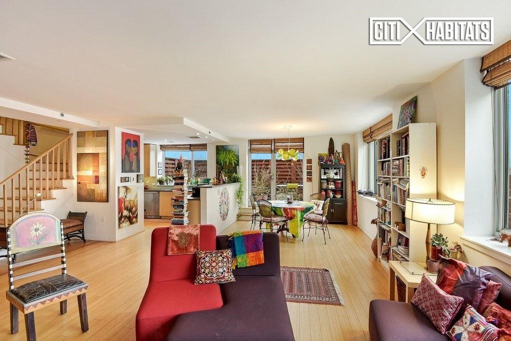 Primary Photo - 40 W 116th St