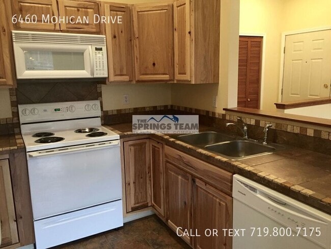 Foto del edificio - 6460 Mohican Dr