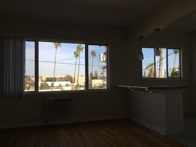 Building Photo - 134 N Berendo St