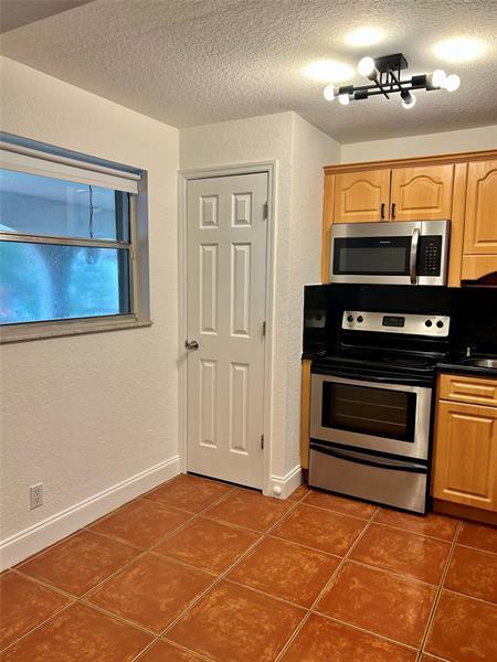 Foto del edificio - 6175 NW 57th St