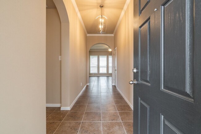 Building Photo - Coming Soon! Spacious 3 bed - 2 bath in Wyndham Hill