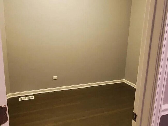 Foto del edificio - 7212 S St Lawrence Ave