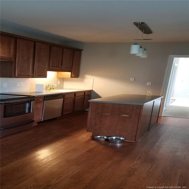 Foto del edificio - 4017 Whisper Wood Dr