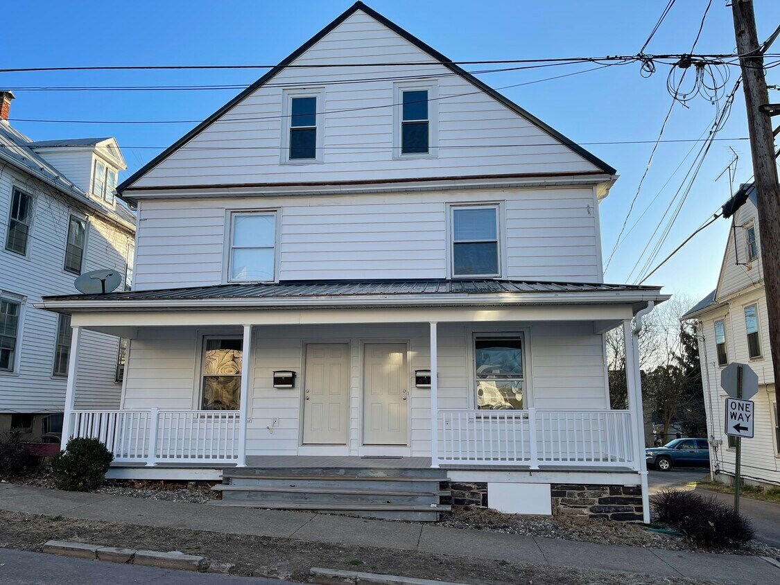 Primary Photo - 435 West St