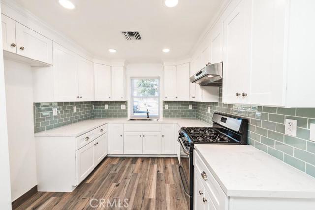 Foto del edificio - 553 N Olive St