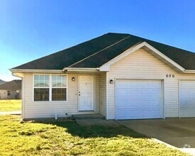 Building Photo - 606 W Kimberly Ct