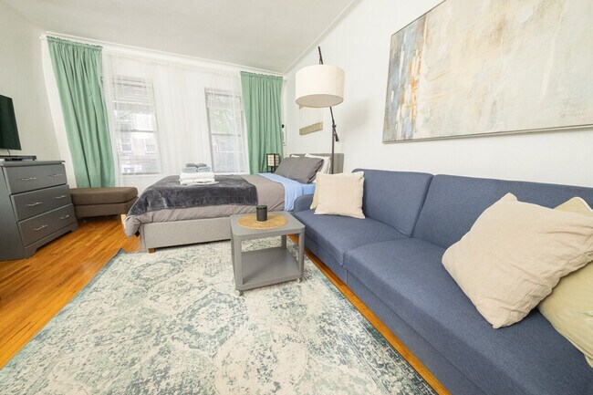 Foto del edificio - 1369 1st Ave