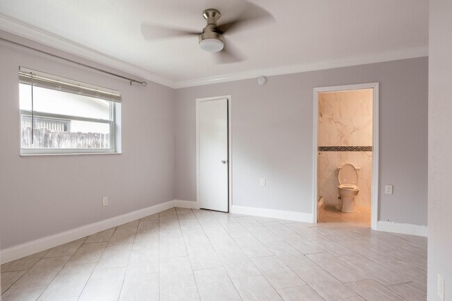 Foto del edificio - 9696 SW 1st Pl