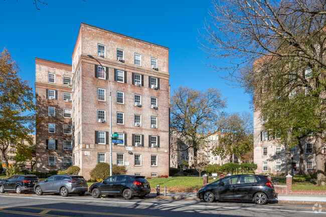 Foto del edificio - Boulevard Gardens