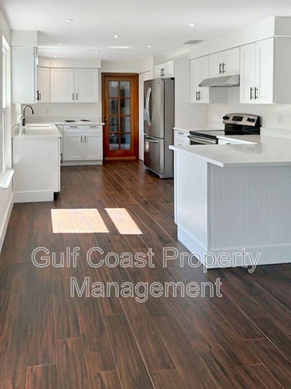 Foto del edificio - 3405 66th St Ct W