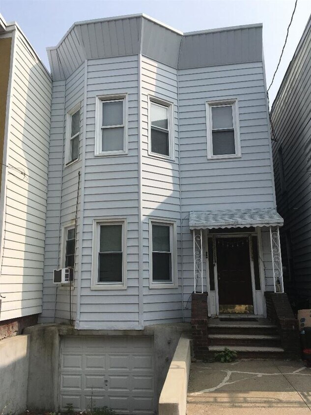 Primary Photo - 6610 McKinley Pl