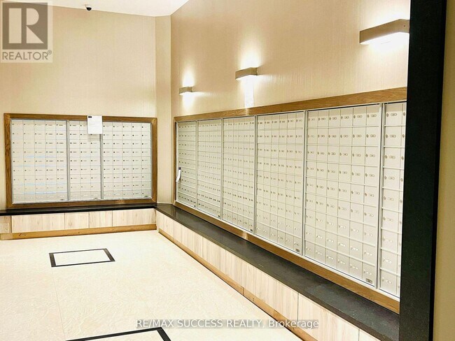 Photo du bâtiment - 15 Watergarden Dr