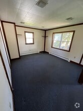 Building Photo - 5172 Shelburne Rd