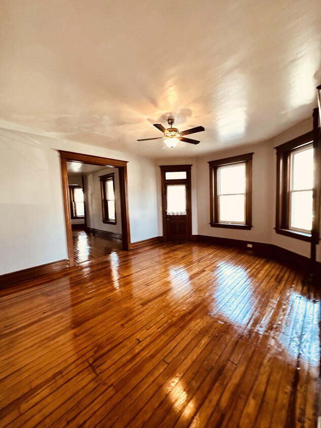 300 Centennial Ave Apt A - Living & Dining Room - 300 Centennial Ave