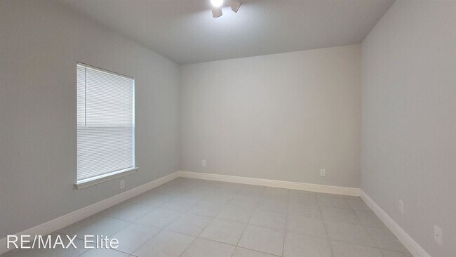 Foto del edificio - 4 br, 2 bath House - 490 Kodiak Ave SE