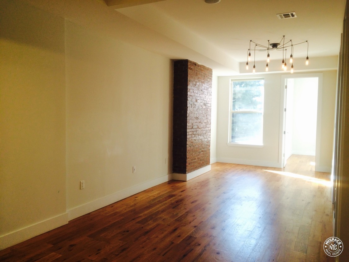 Foto principal - 95 N Henry St