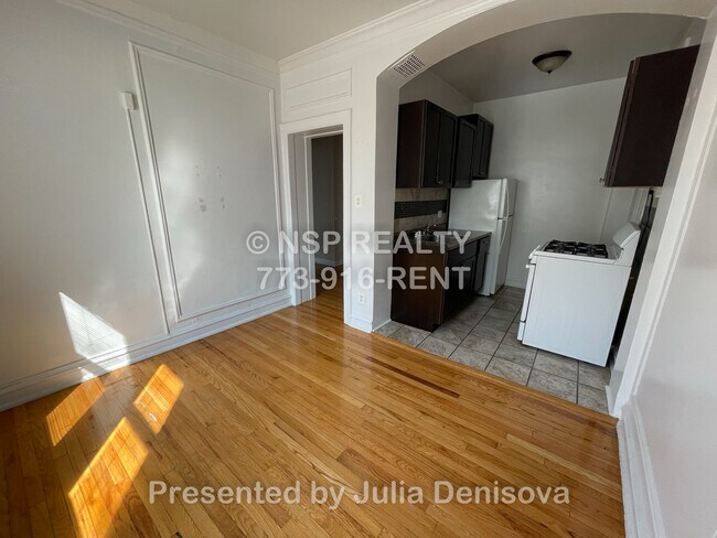 Foto del edificio - 1373 W Estes Ave