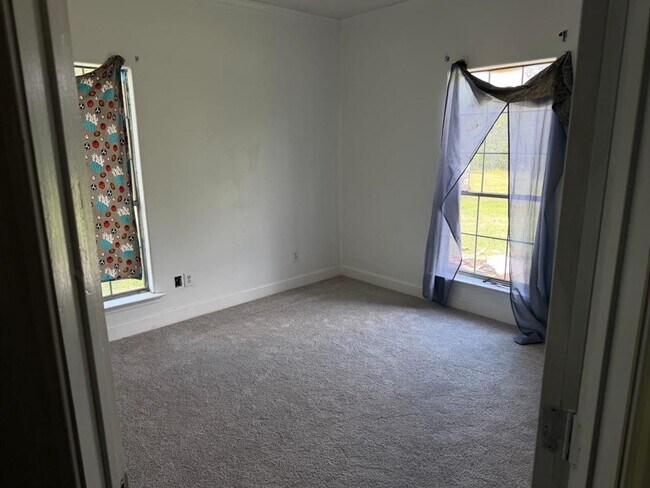 Foto del edificio - 21840 Ann Showers Dr