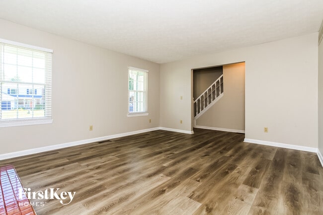 Building Photo - 2320 Firth St