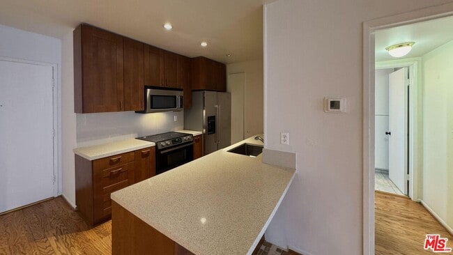 Foto del edificio - 1134 Alta Loma Rd