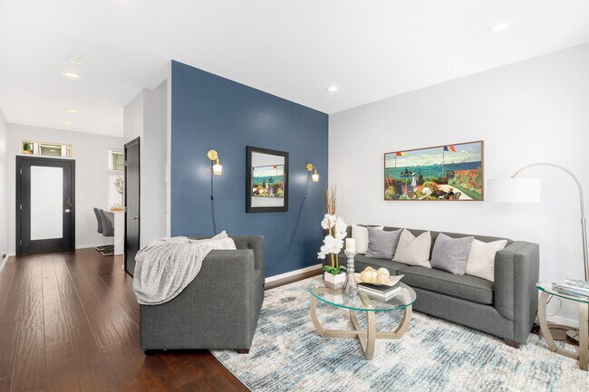 Foto del edificio - Spacious Judkins Park Townhouse- Parking-Lightrail