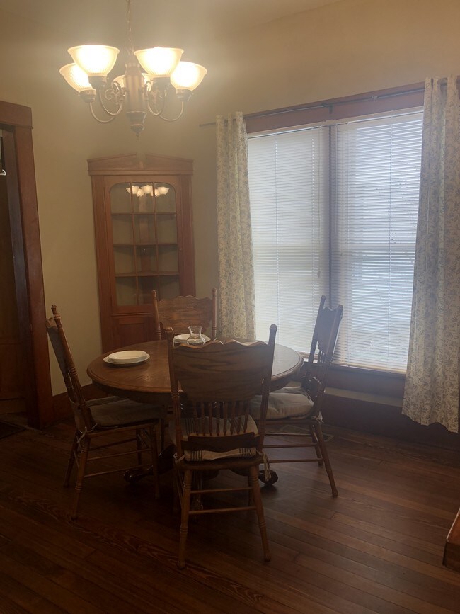 Building Photo - 229 S Duncan St