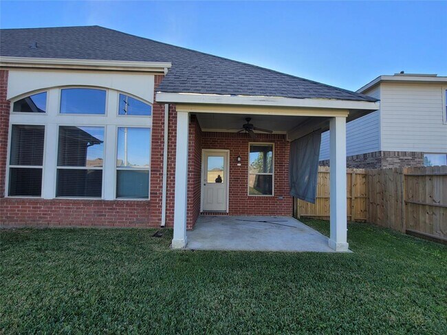 Building Photo - 30414 Avera Creek Dr