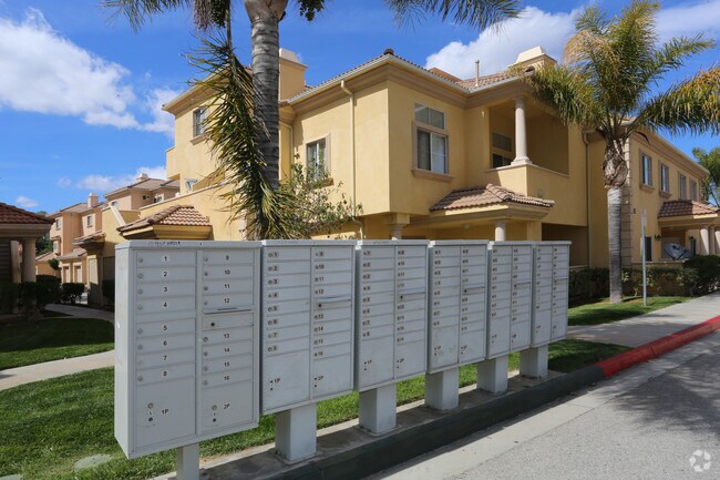 Área de correo - Colony Townhomes