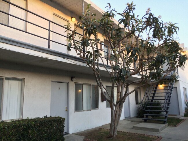 Foto del edificio - 11842 Venice Blvd