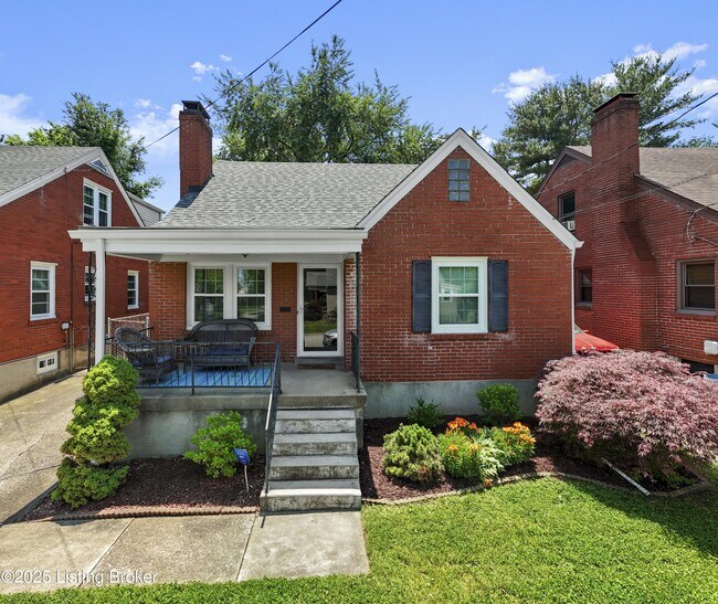 Building Photo - 726 Parkway Dr
