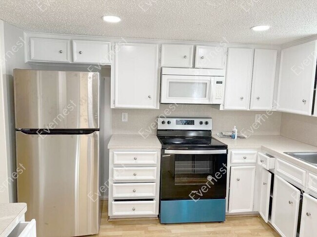 Foto del edificio - 8601 Fathom Cir