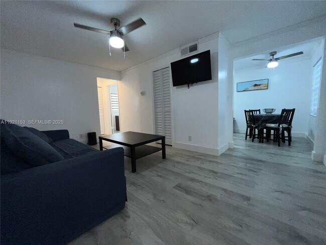 Foto del edificio - 326 Wilson St