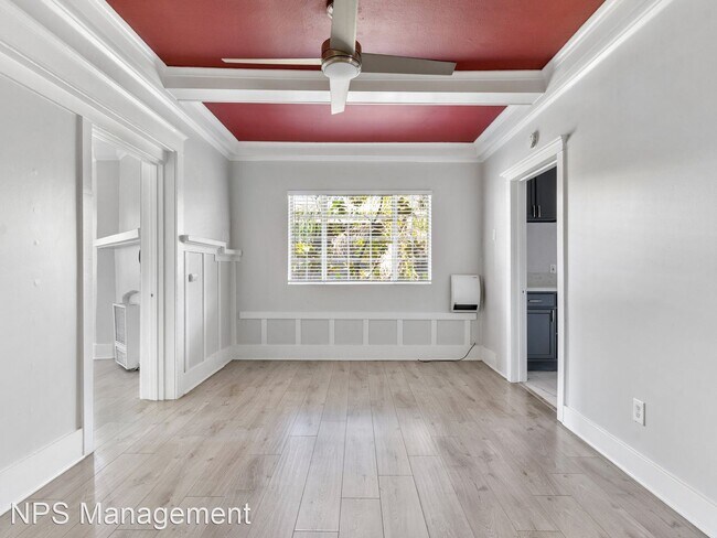 Building Photo - 1 br, 1 bath Apartment - 338 E. 7th St 342...