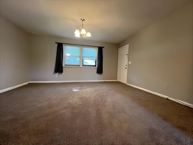 Sala de estar - 1037 Windsor Rd