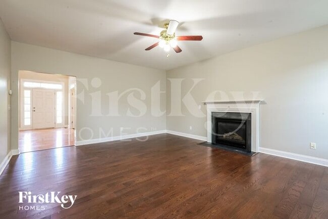 Building Photo - 221 Ironwood Dr