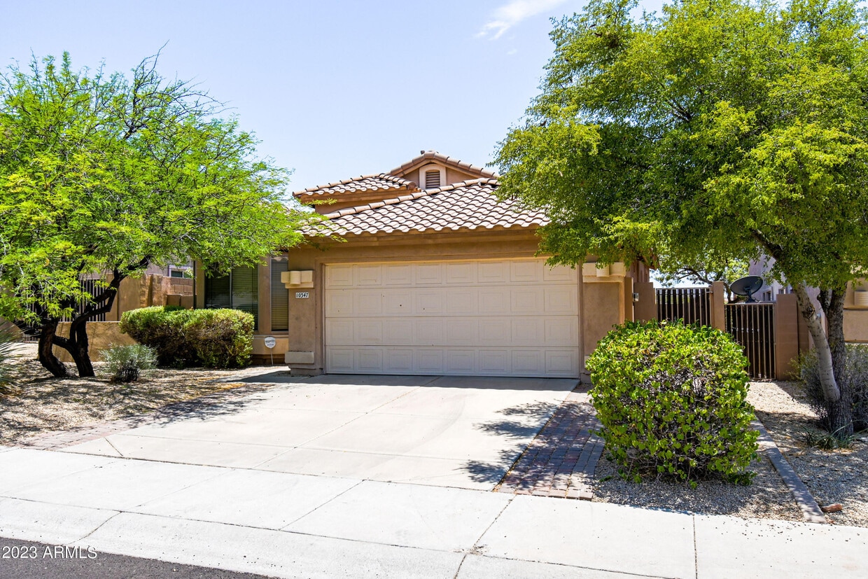 Primary Photo - 10347 E Caribbean Ln
