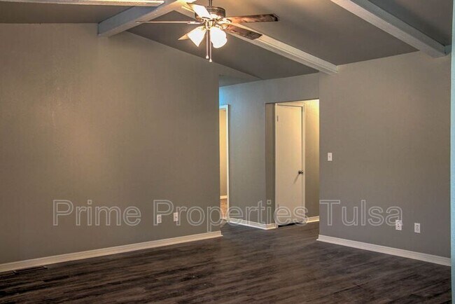 Foto del edificio - 8619 E 134th St S