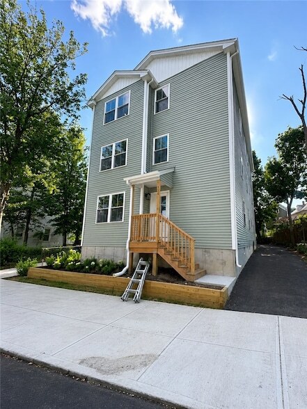 Photo - 134 Florence Street Unit 2 House