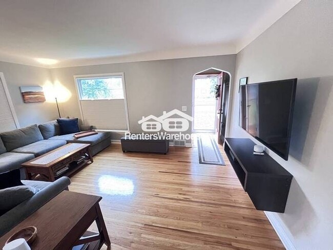 Foto del edificio - 3BD 3BA SINGLE FAMILY HOME IN MINNEAPOLIS!