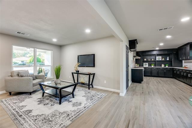 Building Photo - 1819 Oates Dr