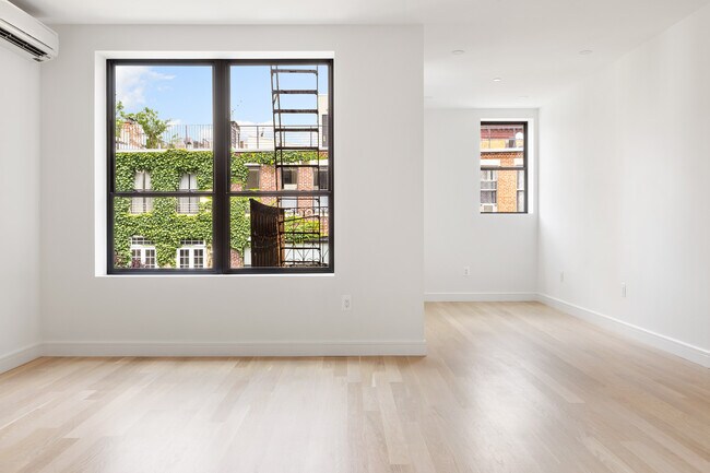 Foto del edificio - 107 W 117th St