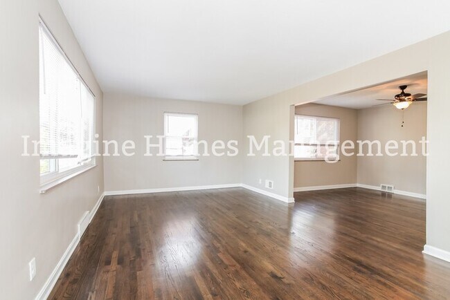 Foto del edificio - 4168 Paxton Woods Lane