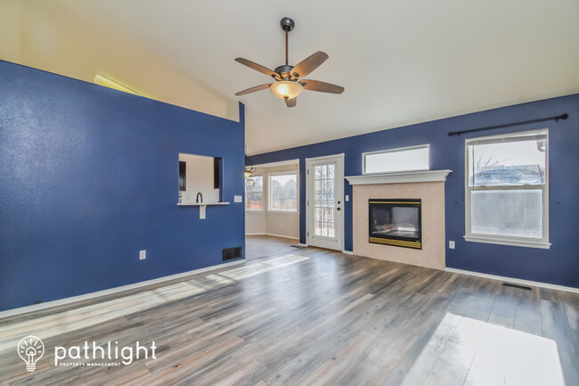 Foto del edificio - 4627 Skylark Rd