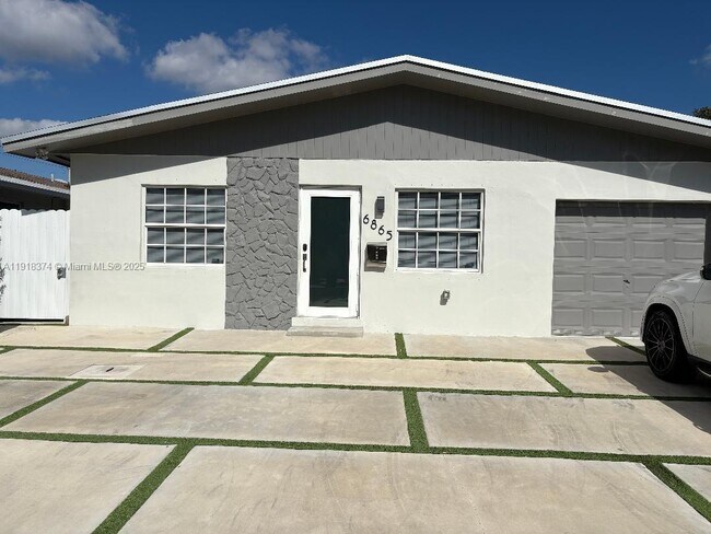 Foto del edificio - 6865 SW 42nd St