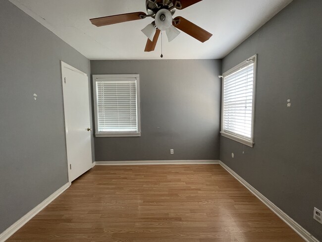 Building Photo - 3734 Avenue V