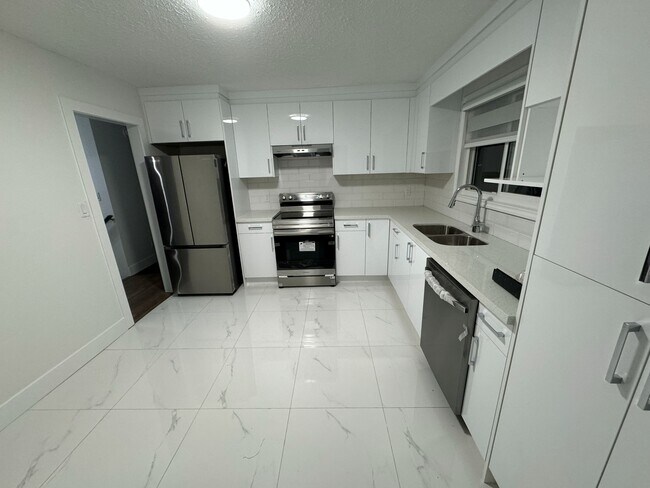 Building Photo - 34249 Green Ave