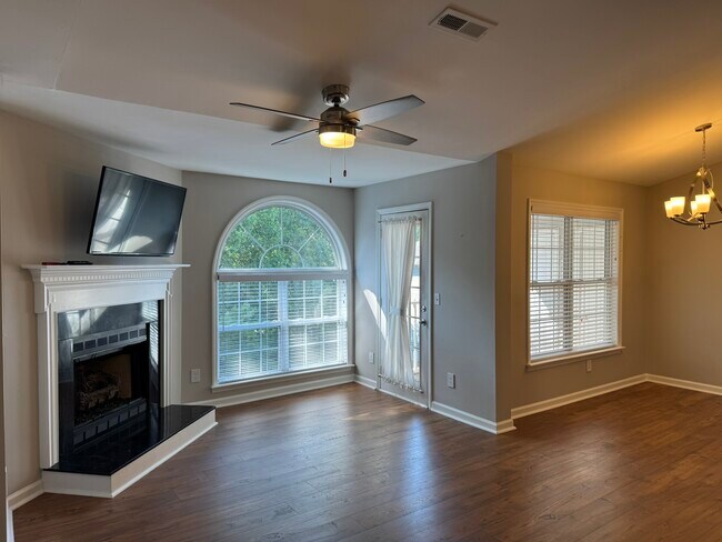 Foto del edificio - 3630 3B-3643 Morris Farm Dr